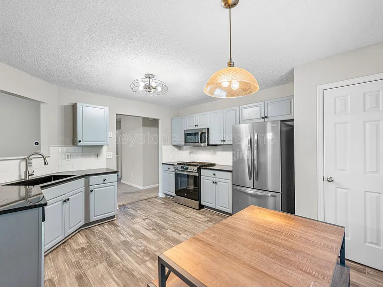 110 Bellington Dr — Photo 6