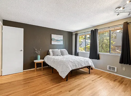 1800 Grant Ave S #D1 — Photo 7