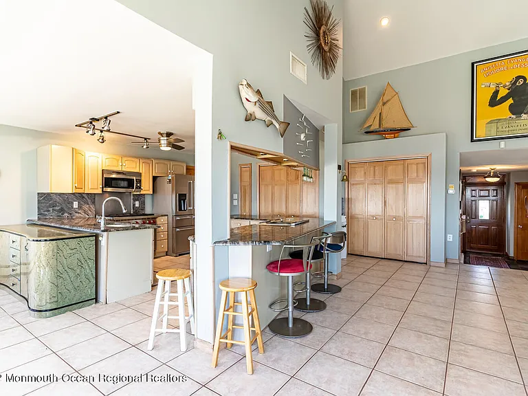 23 Harborside Dr W — Photo 10