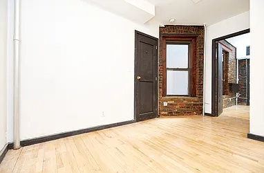 Rented by PocketBroker Inc