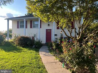 301 N Alder Ave, Sterling, VA 20164