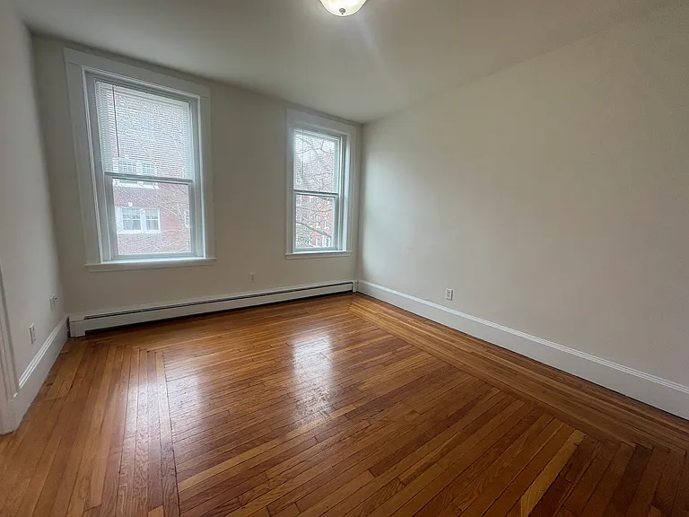 19 Fairbanks St #3-2F — Photo 4