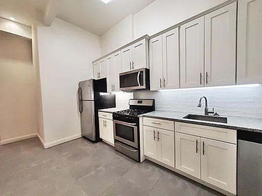 Rented by Rachel Realty | media 18