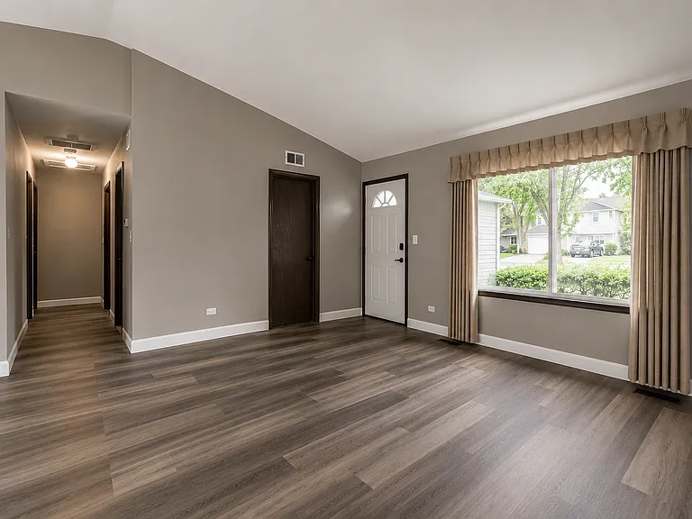 137 Lasalle Rd — Photo 3