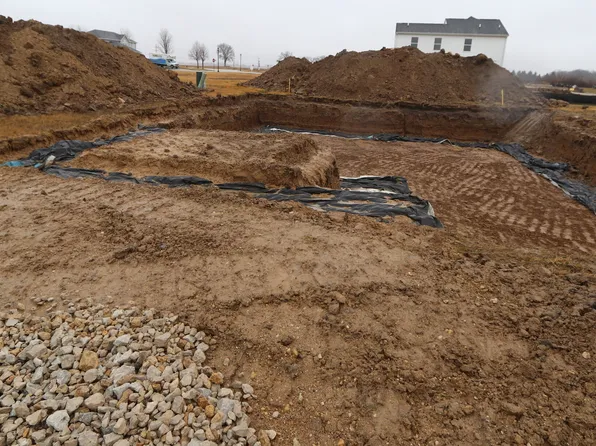 935 Hyte St, Plano, IL 60545