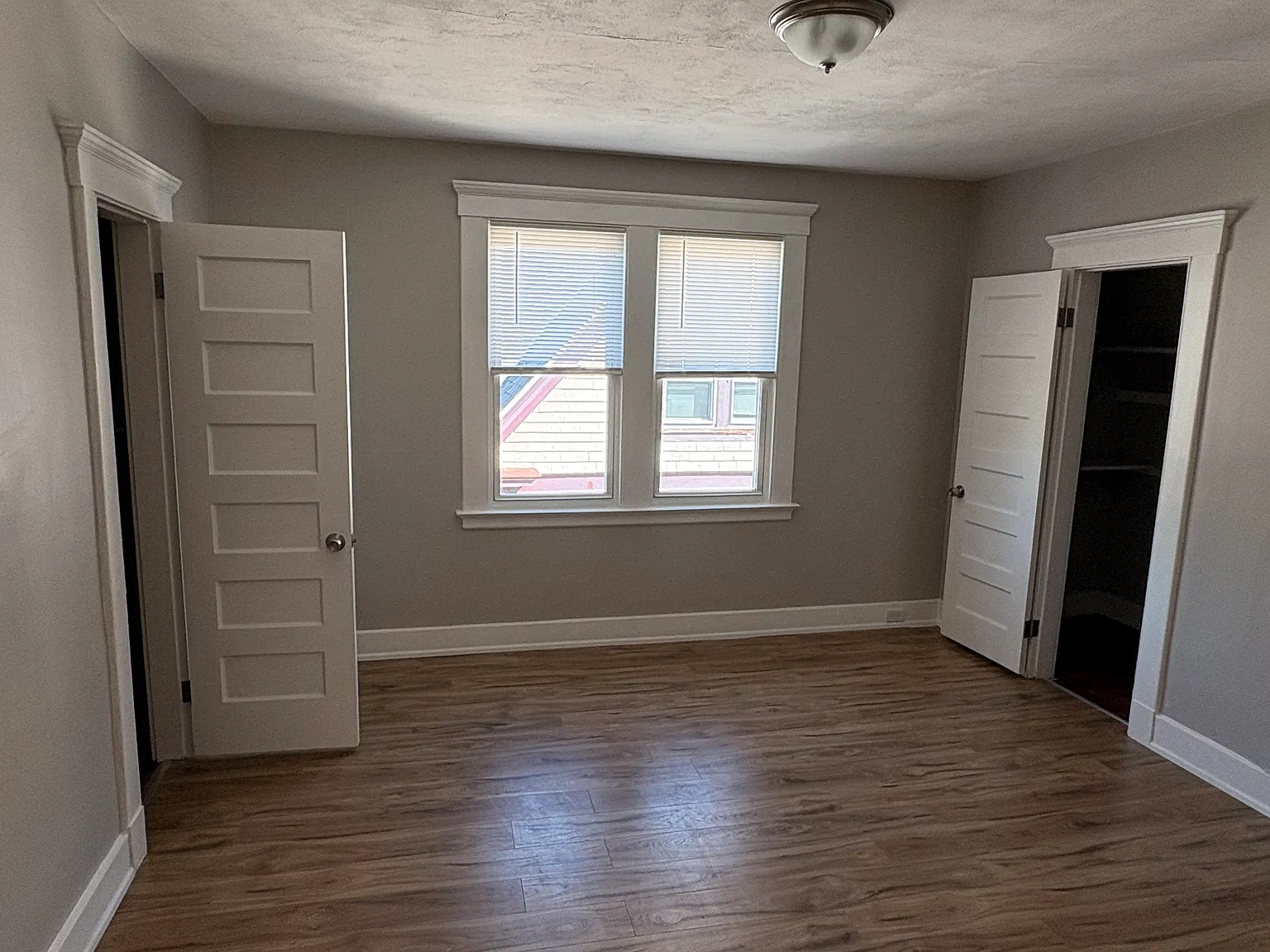 3 bed, 1250 sqft, $2,450 — Photo 4