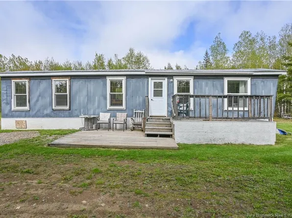 95 Acadie St, Grande Anse, NB E8N 1A1