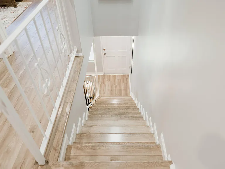 11153 1/2 Morrison St — Photo 49