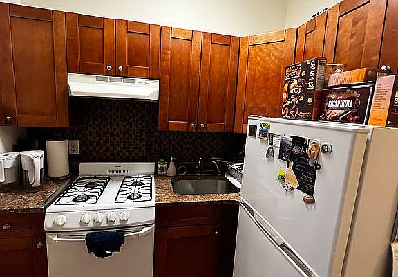 4th image of 439 E 76th St APT 3A