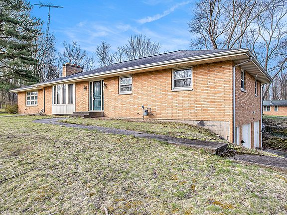 3rd image of 20801 Carpenter Dr