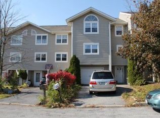 5 Brookside Dr W, Harriman, NY 10926