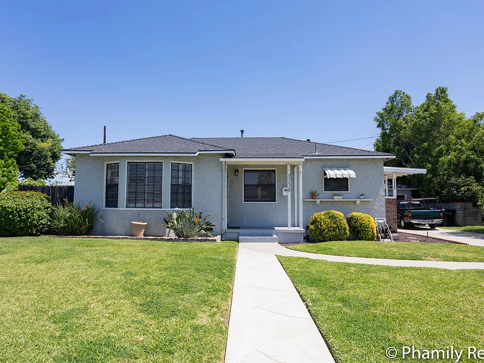 3238 Hempstead Ave