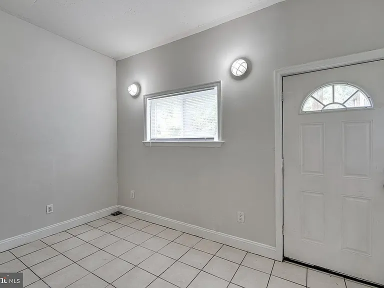 1508 V St SE — Photo 6