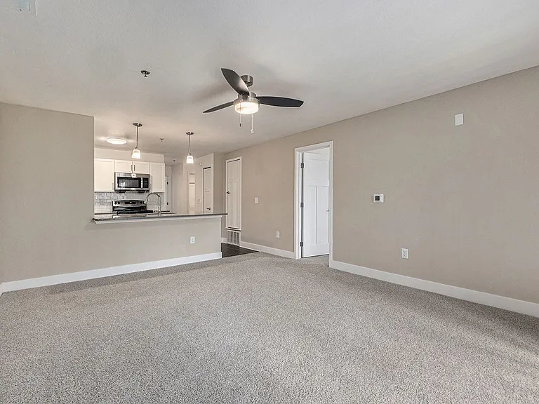 Signature Pointe Apartment Homes — Photo 96