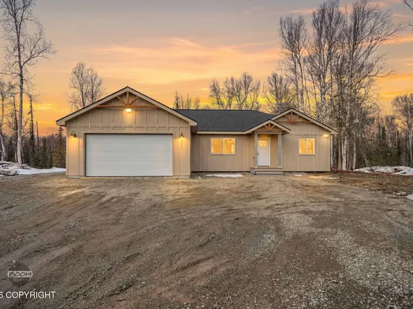 9449 W Palermo Cir, Wasilla, AK 99654