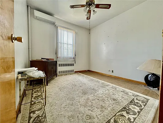 Sold by Remax Real Estate Professionals | media 8