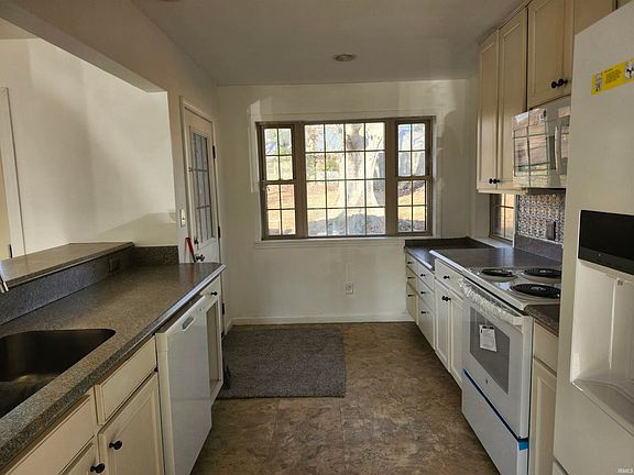 3rd image of 1452 Bonnie View Ct