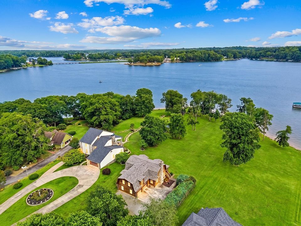 1st image of 1690 Foster Rd