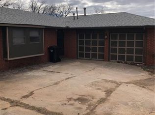 506 NE 18th St, Moore, OK 73160