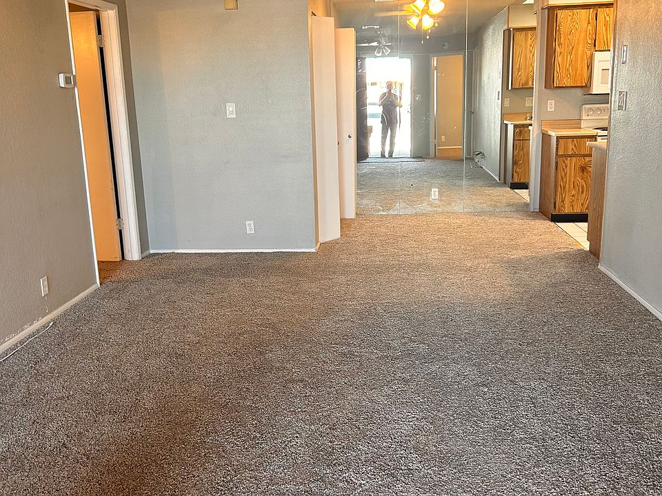 1st image of 420 W Yukon Dr Unit 7