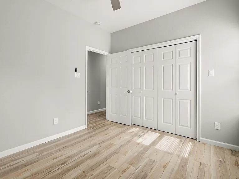 5941 Southlea St — Photo 16