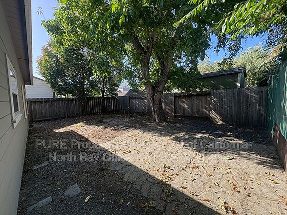 2nd image of 2 Kandace Ct