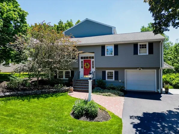 163 Woodside Ln, Arlington, MA 02474