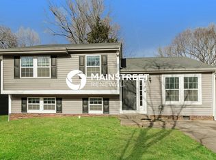 8413 Mayerling Dr, Charlotte, NC 28227