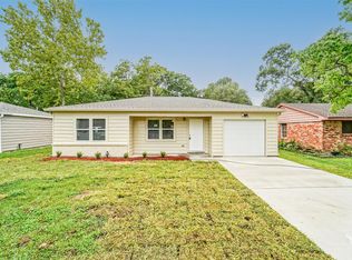 304 E Foley St, Alvin, TX 77511