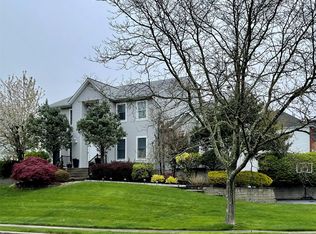 2 Bittern Dr, Nanuet, NY 10954