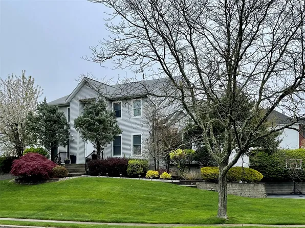 2 Bittern Drive, Nanuet, NY 10954