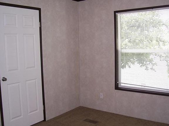 4th image of 6209 Lakeside Dr
