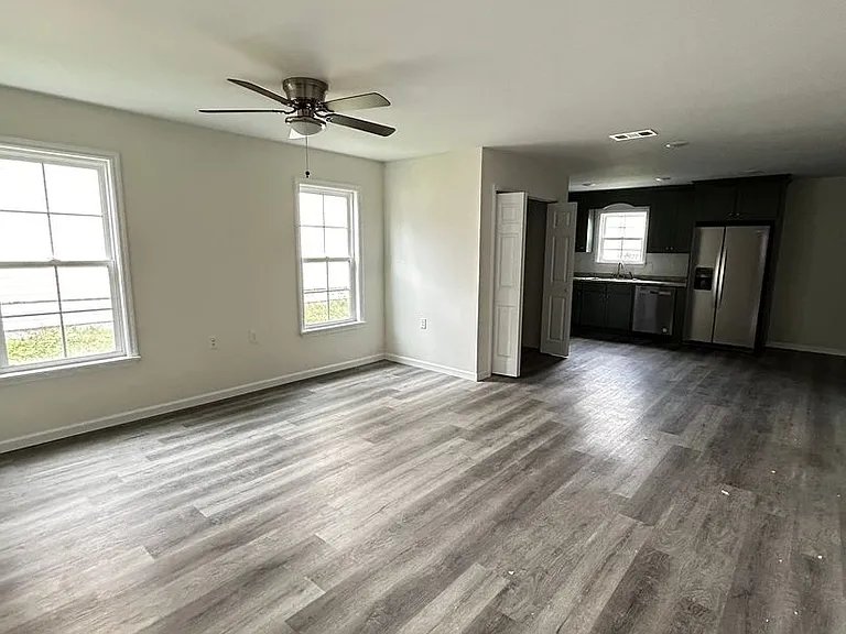 1532 Woodard St — Photo 8