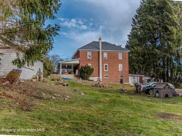 242 Hudson St, Forest City, PA 18421