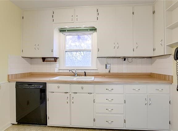 4th image of 3015 Hagemann St