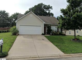 704 Shadow Dance Ln, Boiling Springs, SC 29316