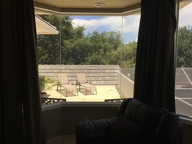 305 Riverway Dr — Photo 3