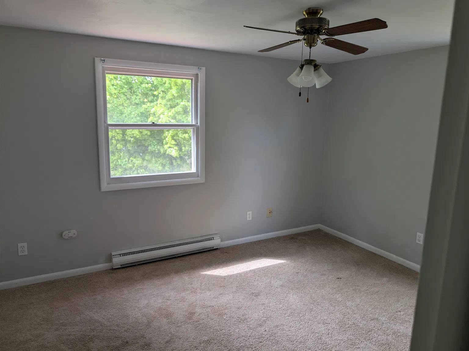 3 bed, 1.5 bath, 1122 sqft, $1,950 — Photo 3