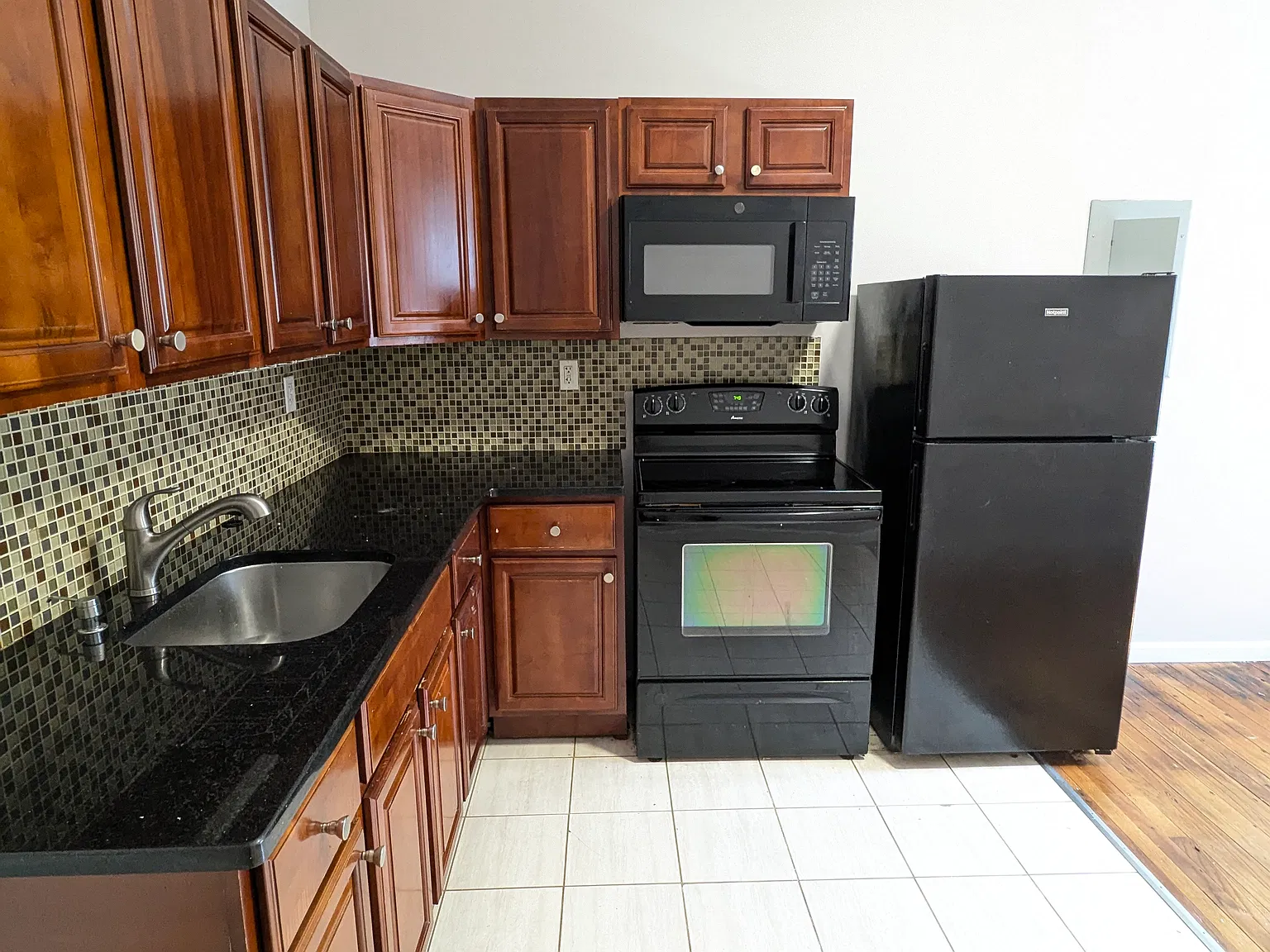 1 bed, 500 sqft, $1,150 — Photo 2