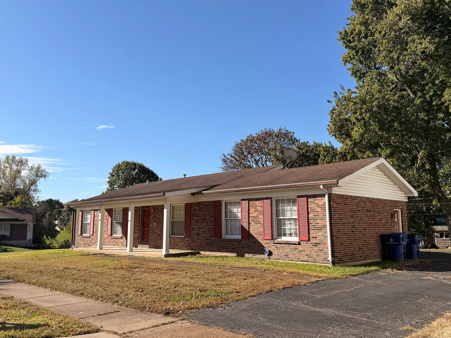 3 bed, 2400 sqft, $2,250 — Photo 1