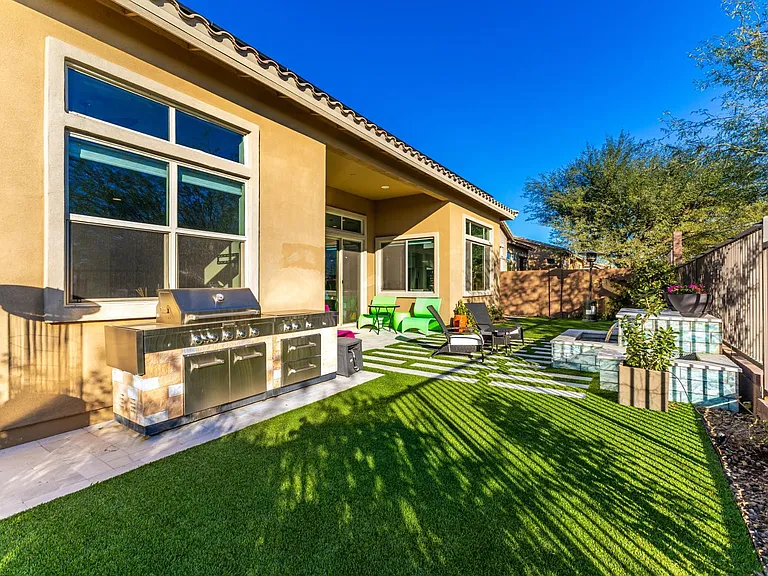 7611 E Camino Vivaz — Photo 33