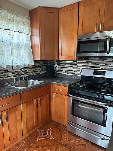 286 Ridgeway Plz #2 Photo 1