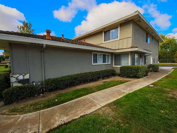 3rd image of 999 Gilchrist Dr APT 3