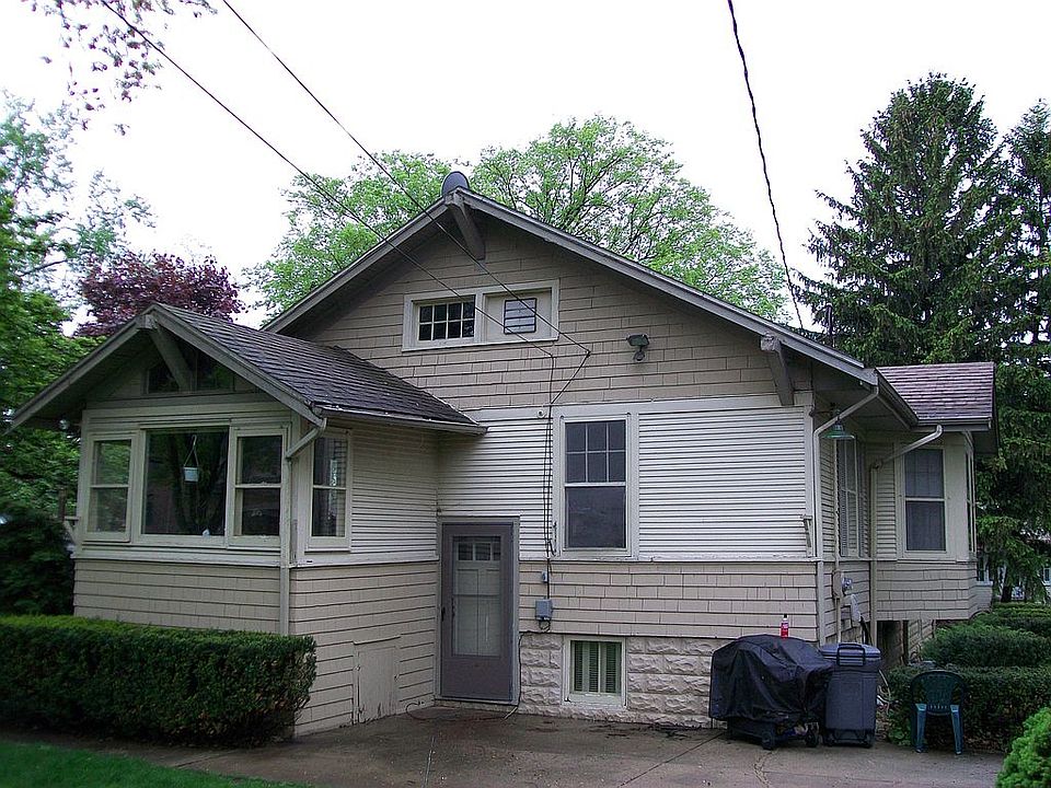1st image of 239 N Oaklawn Ave