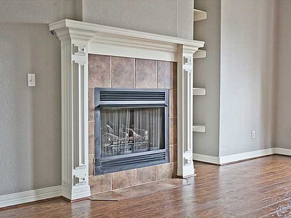3rd image of 301 Camden Dr