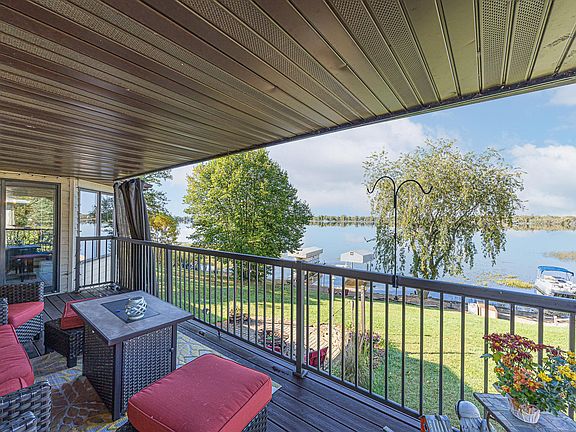 2nd image of 21281 Dovre Rd