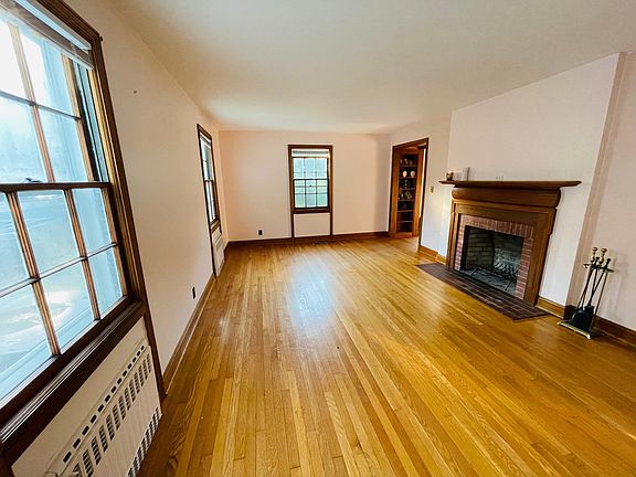 5th image of 1015 Oaklette Ave