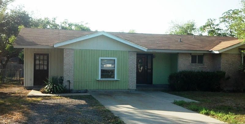 1st image of 3818 Brookhaven Dr