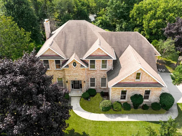 602 Bailey Dr, Batavia, IL 60510