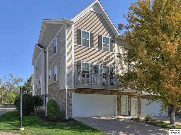 6021 N 167th Terrace Plz, Omaha, NE 68116